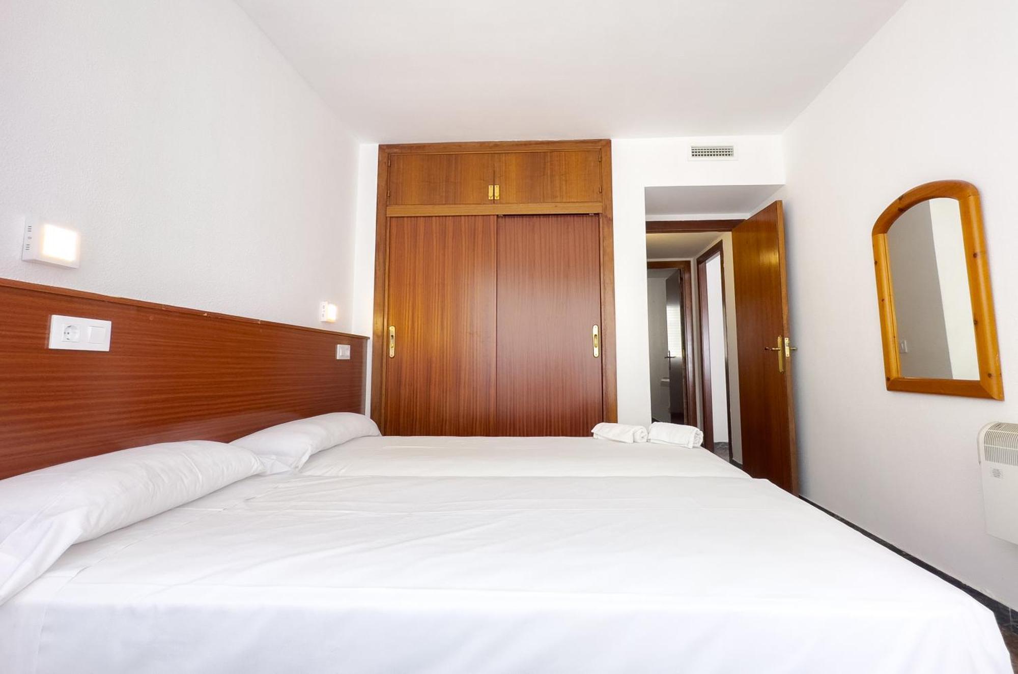 Rentalmar Atlantida Apartamentos Салоу Экстерьер фото